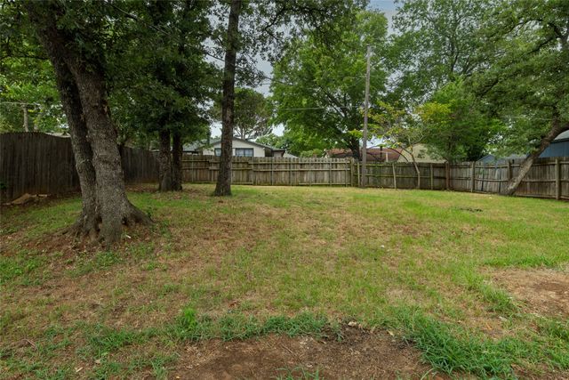 6410 Springfield Drive, Arlington, TX 76016