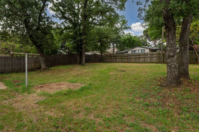6410 Springfield Drive, Arlington, TX 76016