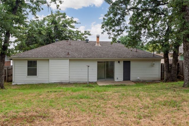 6410 Springfield Drive, Arlington, TX 76016