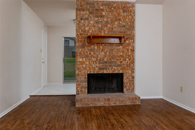 6410 Springfield Drive, Arlington, TX 76016