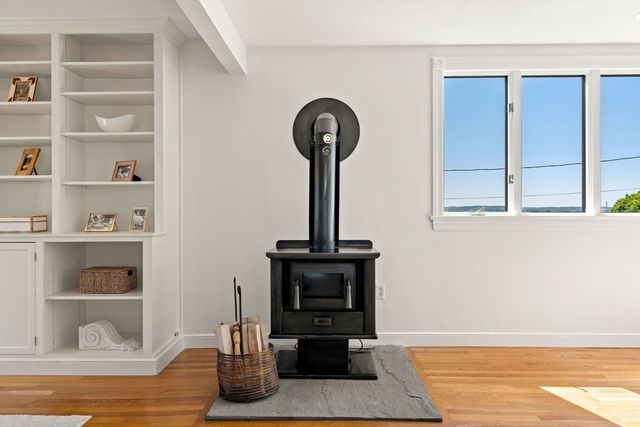 26 Karolyn Circle, Nahant, MA 01908
