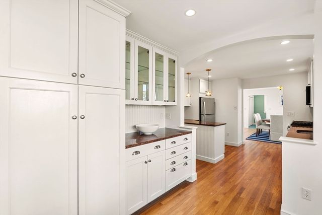 26 Karolyn Circle, Nahant, MA 01908