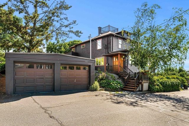 26 Karolyn Circle, Nahant, MA 01908