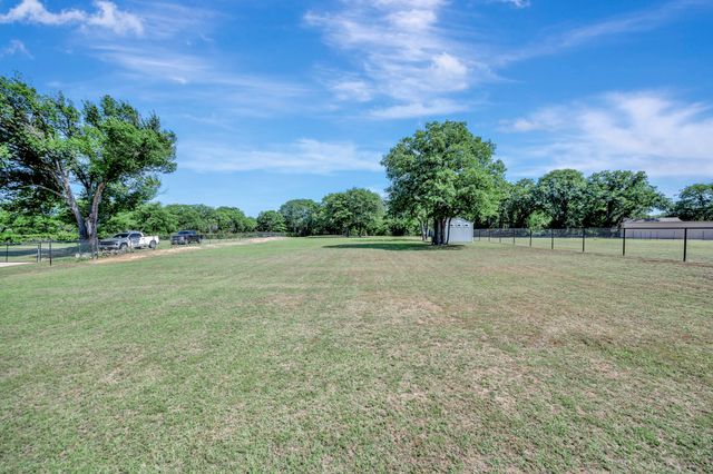 3224 N Cardinal Road, Reno, TX 76020