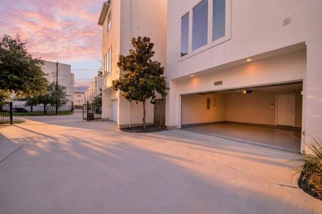 2758 Clay Street, Houston, TX 77003