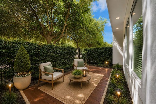 2758 Clay Street, Houston, TX 77003