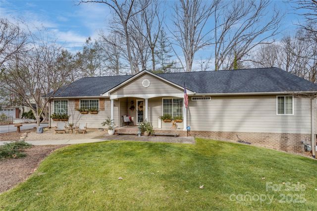 615 Hoke Street, Lincolnton, NC 28092