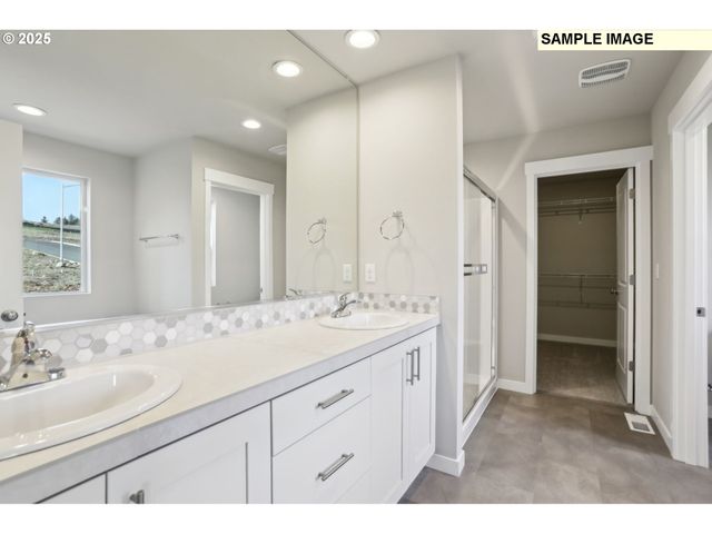 1213 Ne Wildwood Dr, Estacada, OR 97023