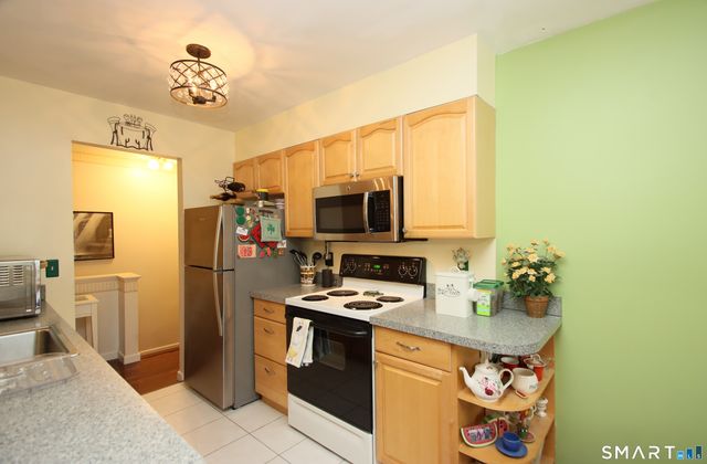 448 Swanson Crescent 448, Milford, CT 06461