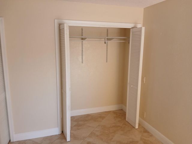 32 NE 22nd Avenue 207, Pompano Beach, FL 33062