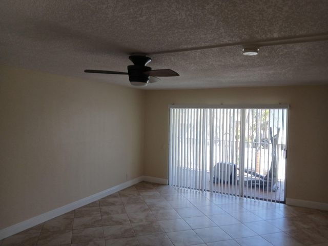 32 NE 22nd Avenue 207, Pompano Beach, FL 33062