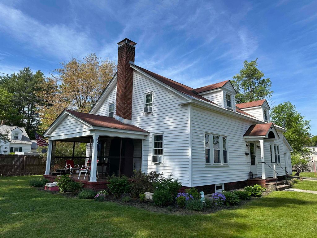 13 Grand Street, Claremont, NH 03743