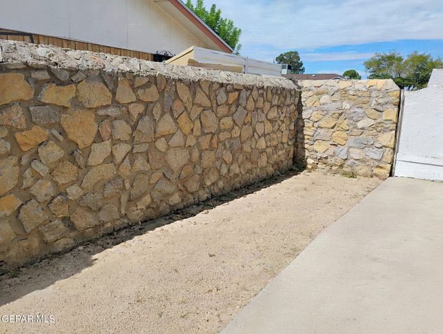 1727 RON CERRUDO Street, El Paso, TX 79936