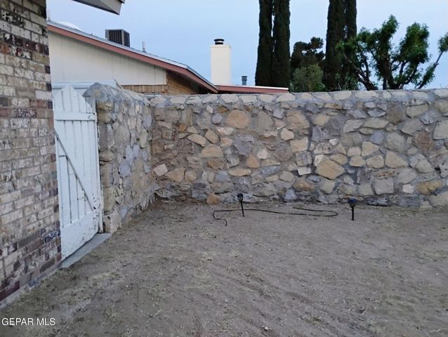 1727 RON CERRUDO Street, El Paso, TX 79936