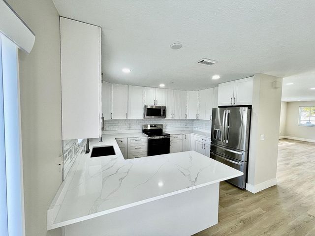 12149 NW 34TH Street, Sunrise, FL 33323