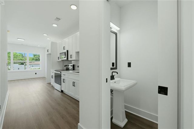 111 Joseph E Lowery Boulevard NW, Atlanta, GA 30314