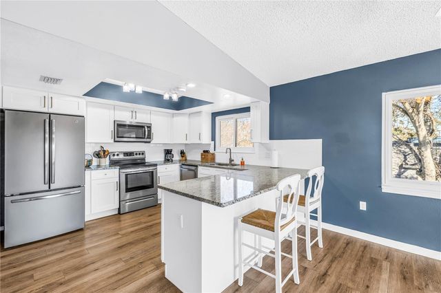 110 29TH AVENUE N, St Petersburg, FL 33704