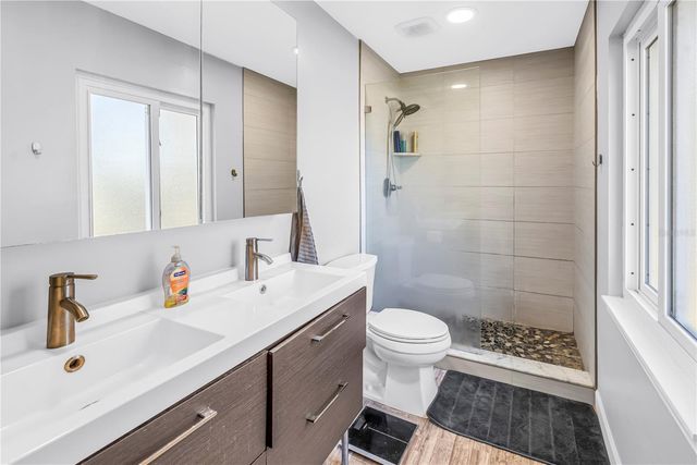 110 29TH AVENUE N, St Petersburg, FL 33704