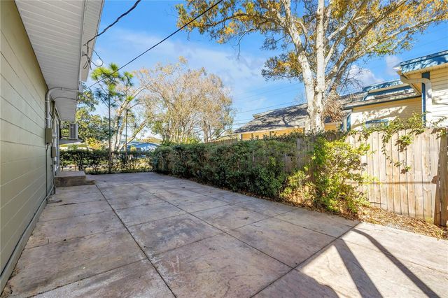 110 29TH AVENUE N, St Petersburg, FL 33704