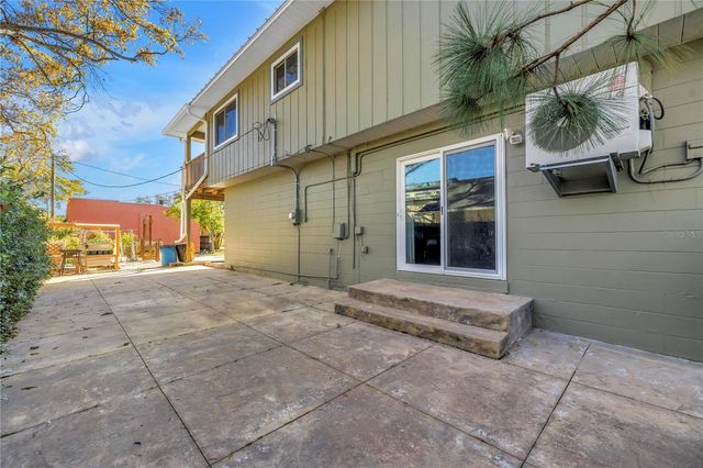 110 29TH AVENUE N, St Petersburg, FL 33704