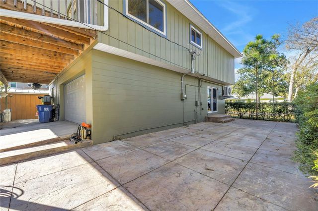 110 29TH AVENUE N, St Petersburg, FL 33704