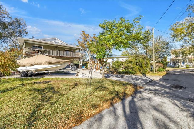110 29TH AVENUE N, St Petersburg, FL 33704