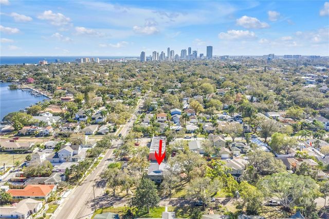 110 29TH AVENUE N, St Petersburg, FL 33704