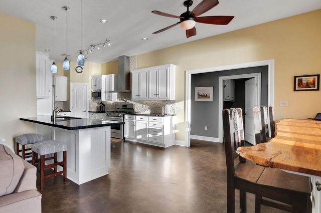 334 Sunset Drive, Livingston, TX 77351