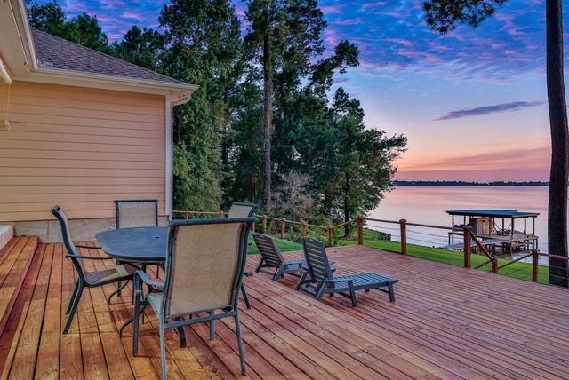 334 Sunset Drive, Livingston, TX 77351