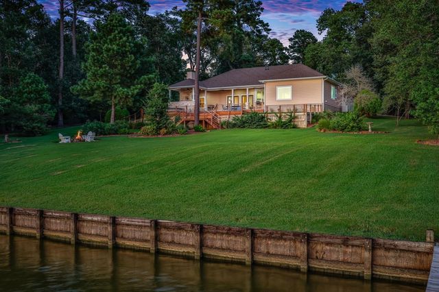 334 Sunset Drive, Livingston, TX 77351