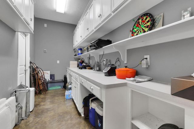 334 Sunset Drive, Livingston, TX 77351