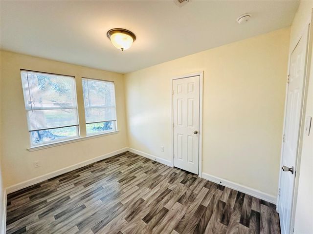 6729 Lodge Street, Houston, TX 77092