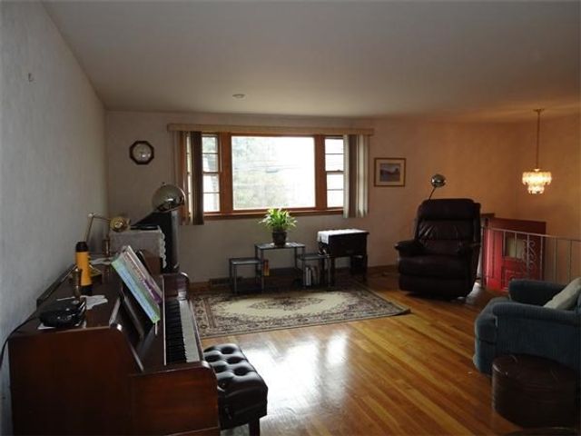 2196 Central St, Stoughton, MA 02072