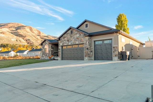 409 W 2100 S, Perry, UT 84302