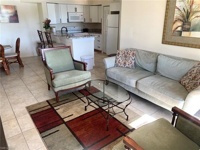 1275 Wildwood Lakes BLVD 2-108, Naples, FL 34104