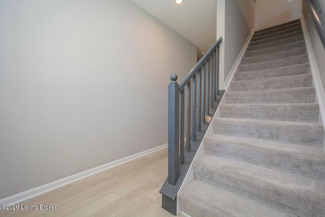 17801 Bridle Run Dr, Louisville, KY 40245