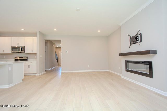 17801 Bridle Run Dr, Louisville, KY 40245