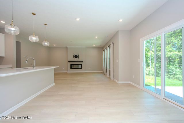 17801 Bridle Run Dr, Louisville, KY 40245