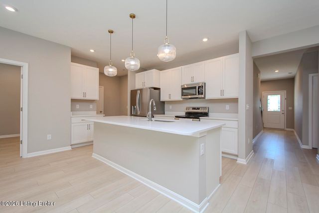 17801 Bridle Run Dr, Louisville, KY 40245