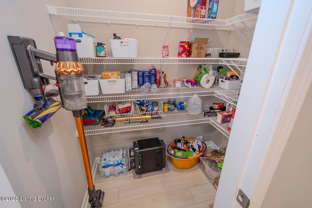 17801 Bridle Run Dr, Louisville, KY 40245