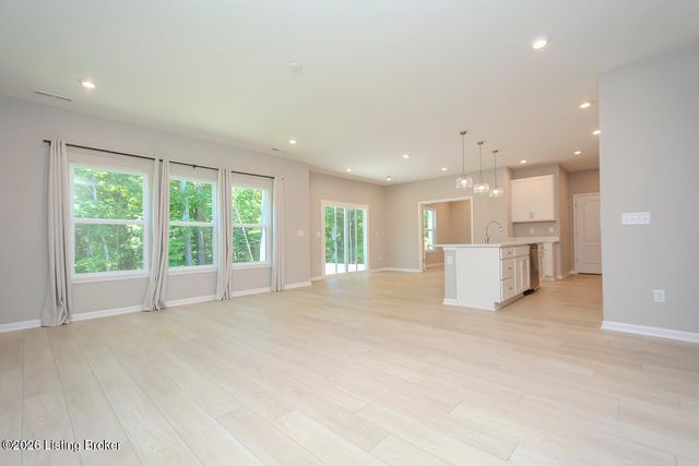 17801 Bridle Run Dr, Louisville, KY 40245