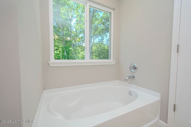 17801 Bridle Run Dr, Louisville, KY 40245