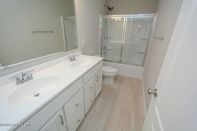 17801 Bridle Run Dr, Louisville, KY 40245