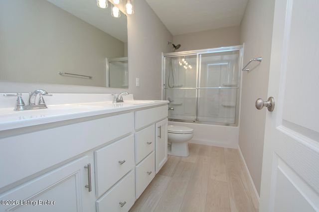 17801 Bridle Run Dr, Louisville, KY 40245
