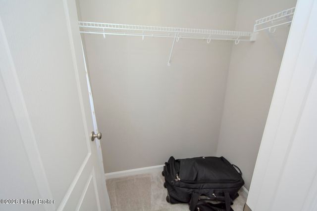 17801 Bridle Run Dr, Louisville, KY 40245