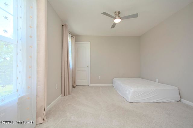 17801 Bridle Run Dr, Louisville, KY 40245