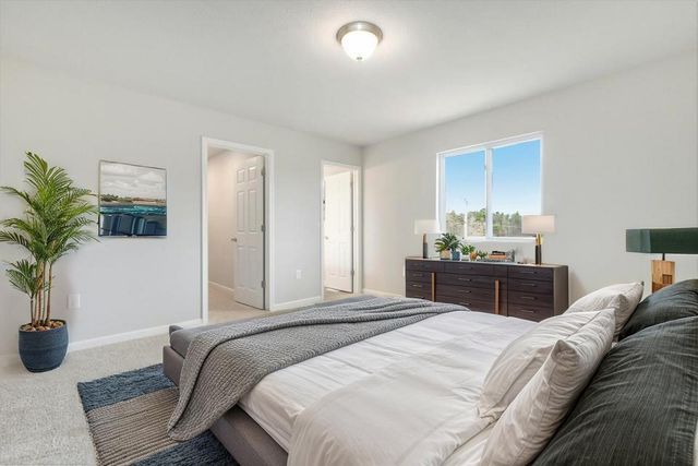 1002 Cedarwood Drive, Greenville, MI 48838