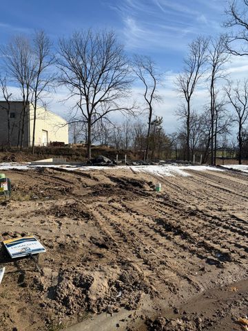 1002 Cedarwood Drive, Greenville, MI 48838