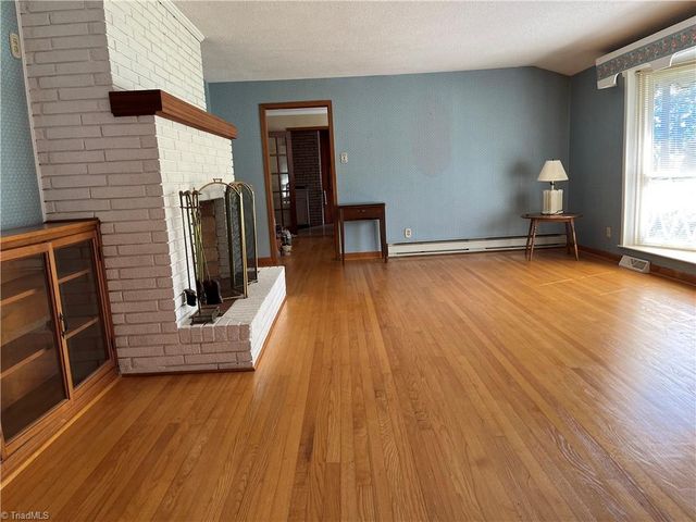 4009 Groometown Road, Greensboro, NC 27407