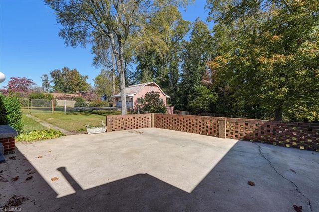 4009 Groometown Road, Greensboro, NC 27407